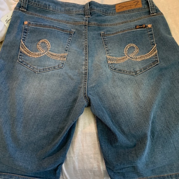 Seven7 jean shorts - Picture 3 of 3